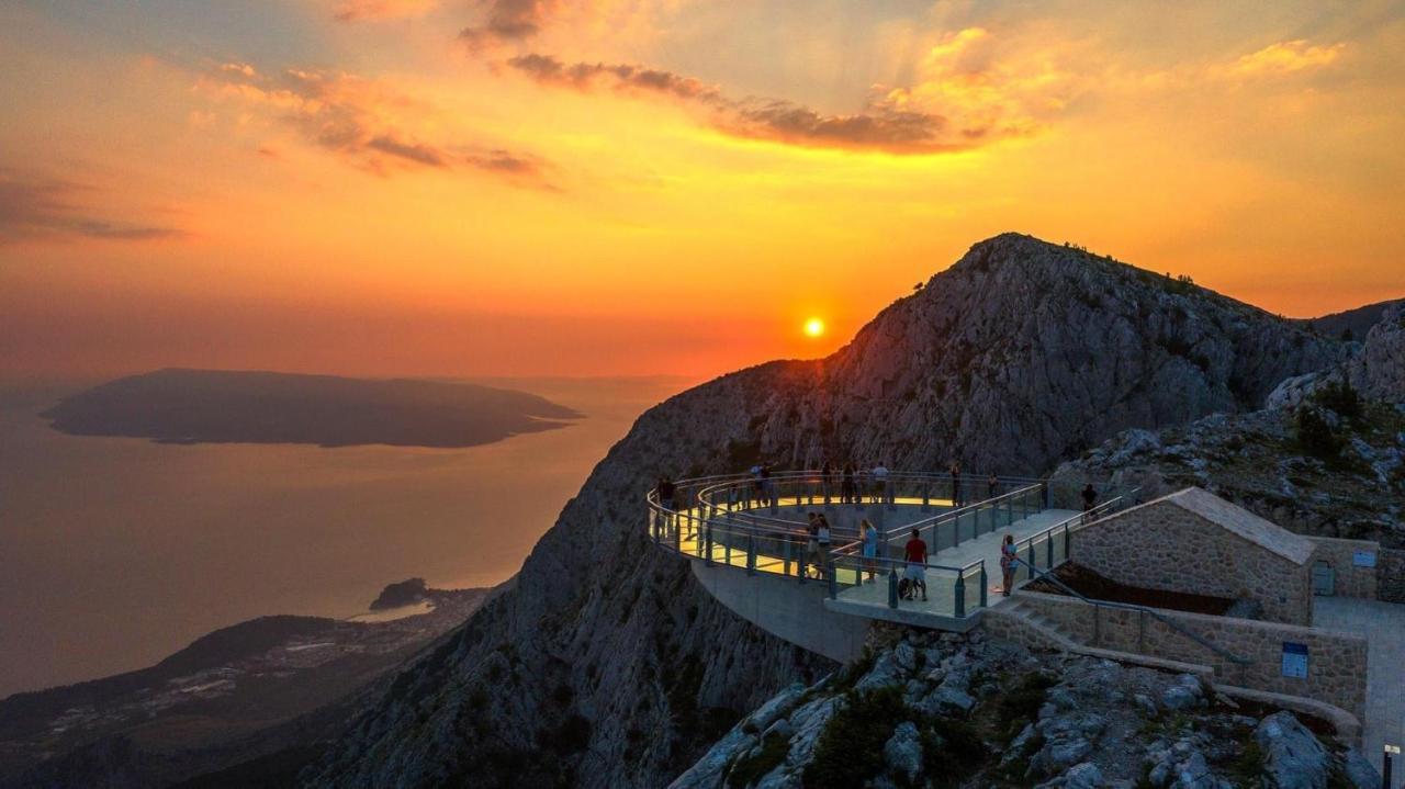 Apartment Bili-Sea View Apartment In The Center Makarska Exterior photo