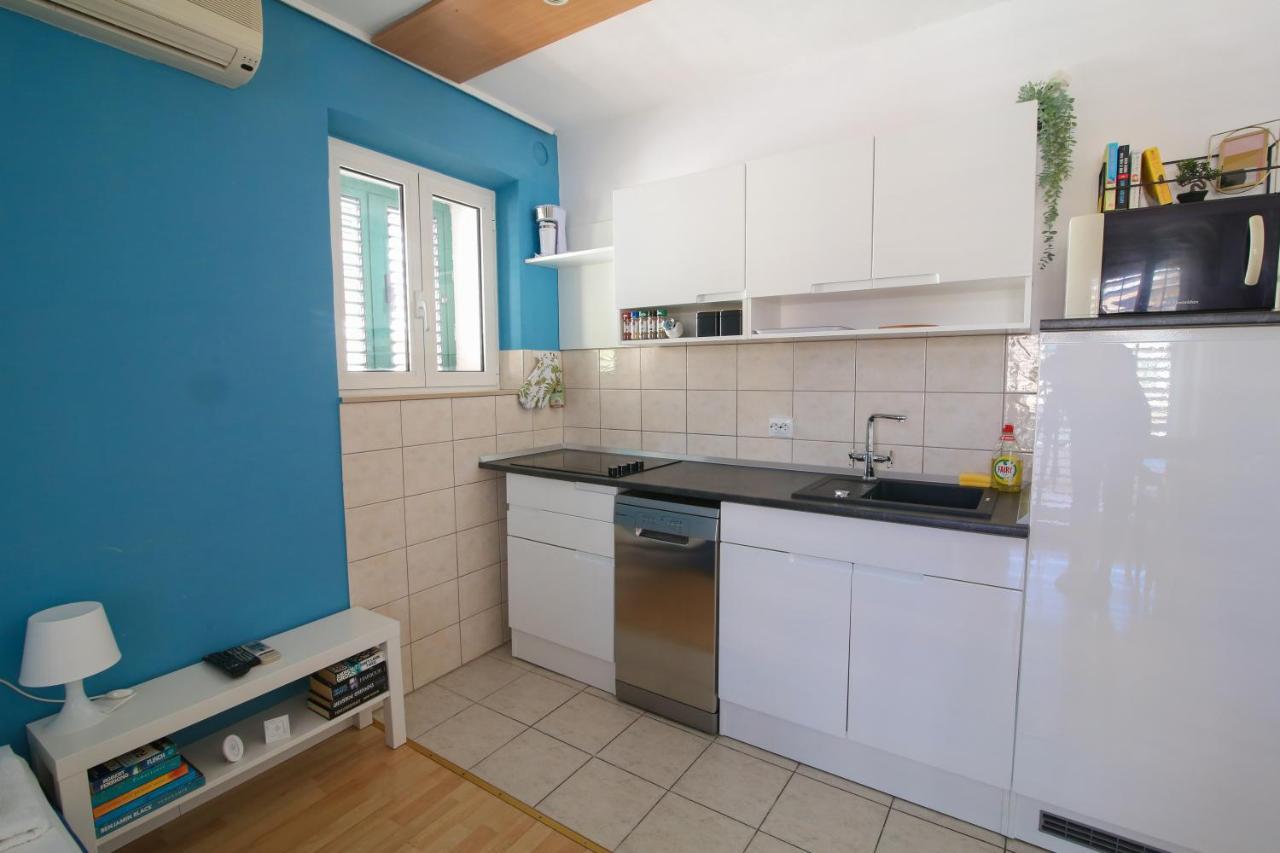 Apartment Bili-Sea View Apartment In The Center Makarska Exterior photo