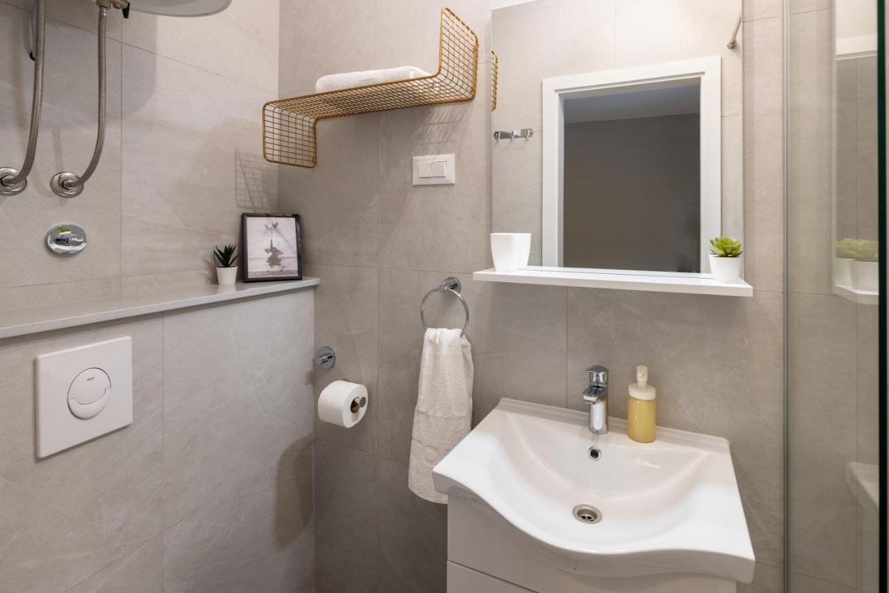 Apartment Bili-Sea View Apartment In The Center Makarska Exterior photo